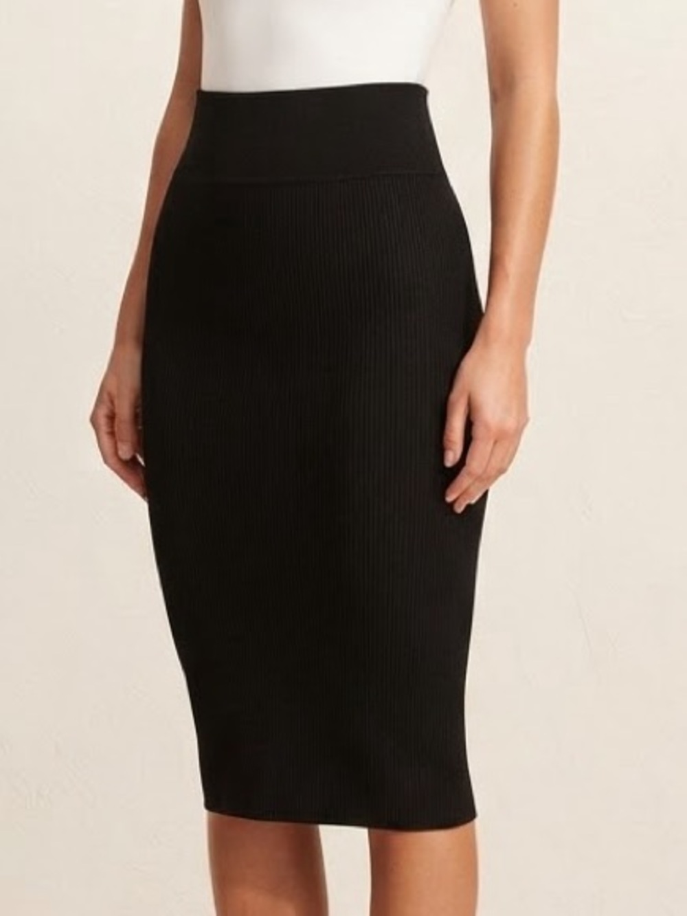 Wilfred| Aritzia| Black Ribbed High-Waist Bodycon Tight Pencil Midi Skirt Sz XS